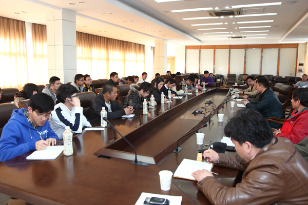 学生座谈会会场